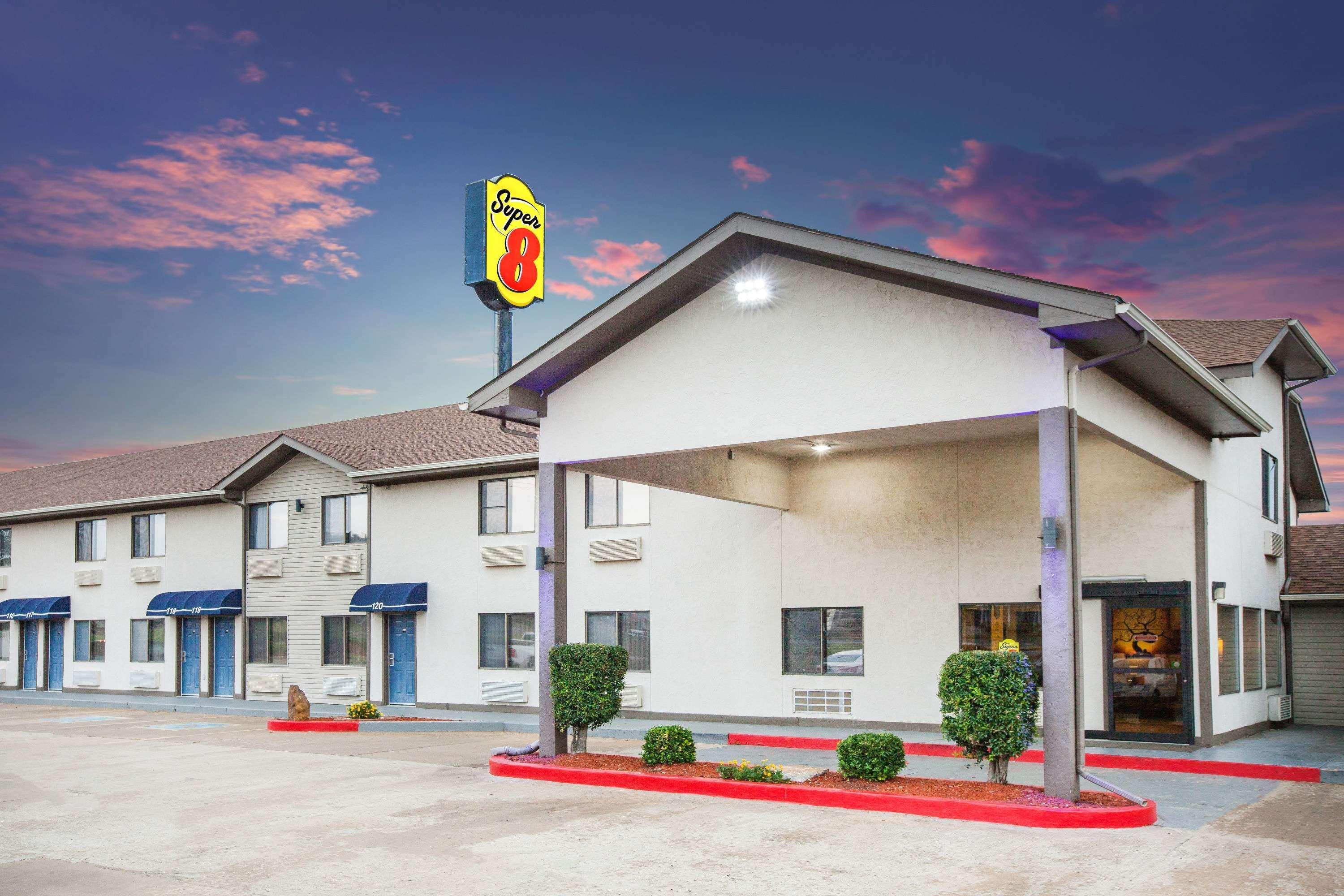 Super 8 By Wyndham Van Buren/Ft. Smith Area Luaran gambar