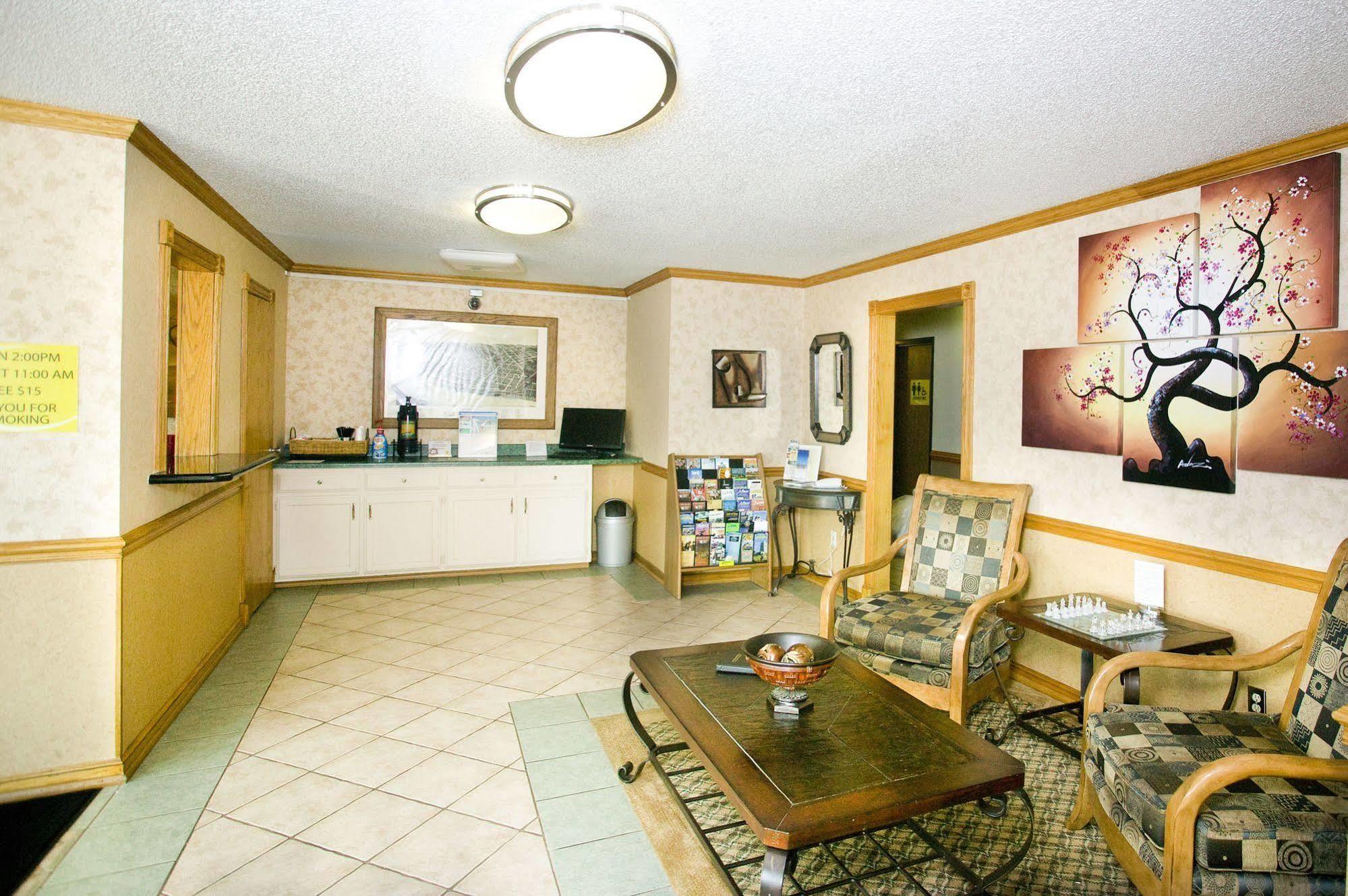 Super 8 By Wyndham Van Buren/Ft. Smith Area Luaran gambar